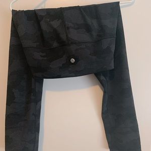 Lululemon Wunder Train Crop 21” Black Camo Size 6.